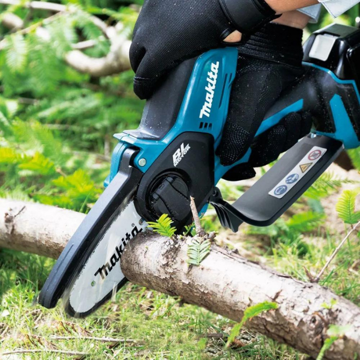 MOTOSIERRA INALAMBRICA MAKITA + HERRAMIENTAS + 2 BATERIAS PROMOCION CIERRE DE LA TIENDA - ENVIO GRÁTIS 24HR MRW